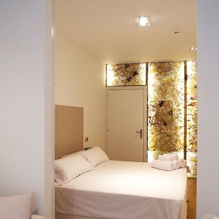 Cosmopolitan Boutique Rambla Hotel Barcelona Exterior photo