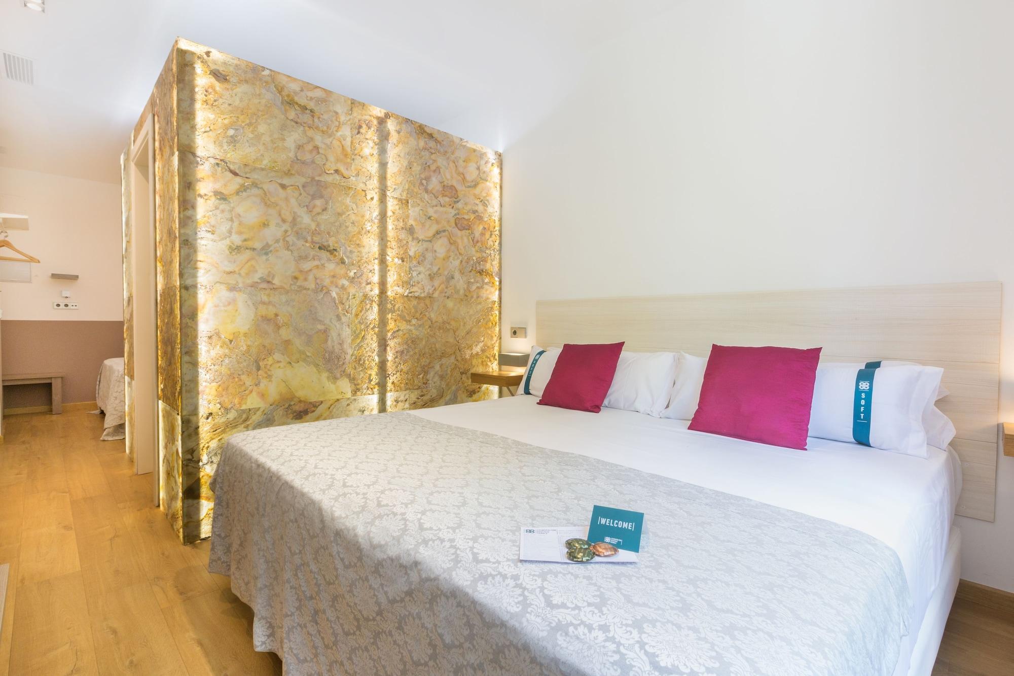 Cosmopolitan Boutique Rambla Hotel Barcelona Exterior photo